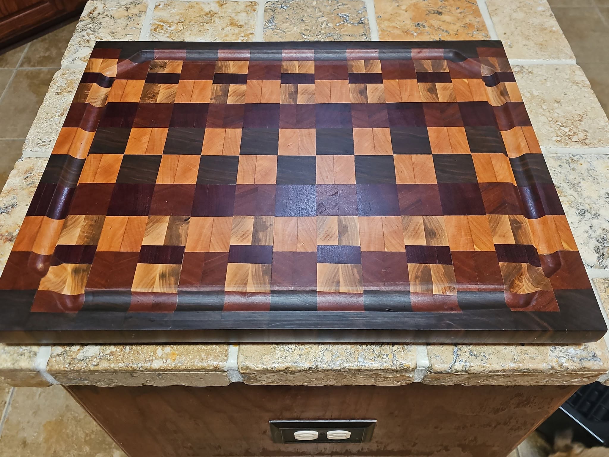 Checkerboard-pattern serving tray in mixed hardwoods